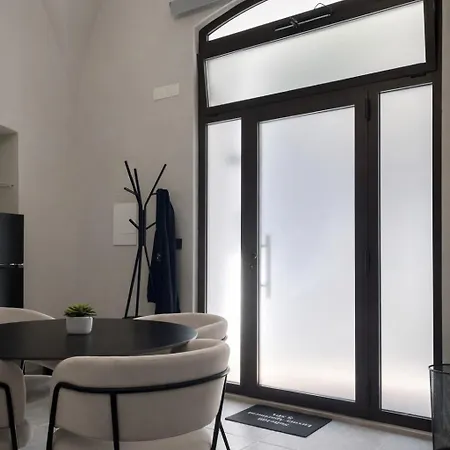 Suite169 La Grotta & S P A Апартаменты *