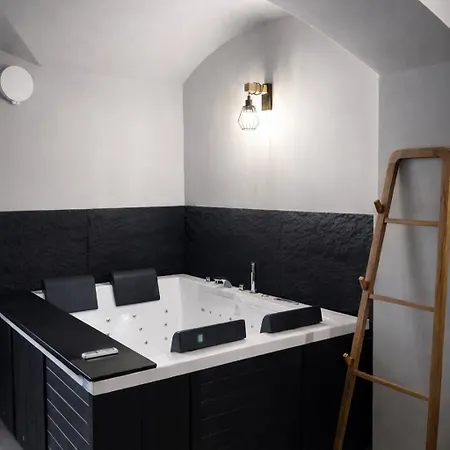 Апартаменты Suite169 La Grotta & S P A *